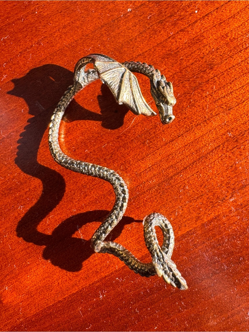🌈 FREEBIE: Dragon Ear Cuff
